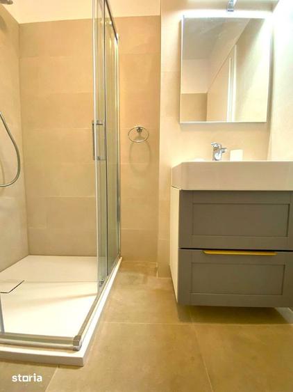 Apartament cu 2 camere decomandat în Tractorul