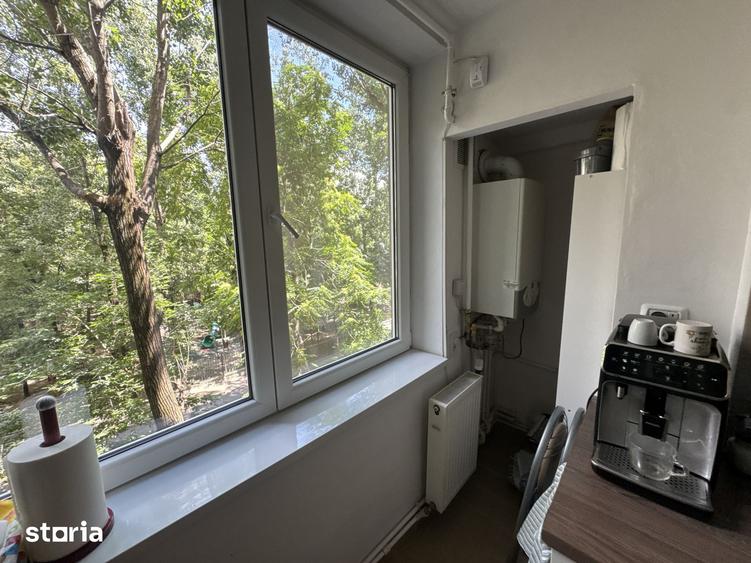 Apartament cu 3 camere decomandat, mobilat în Gara de Nord