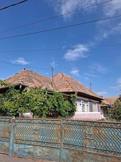 Casă cu 3 camere în Vidrasău