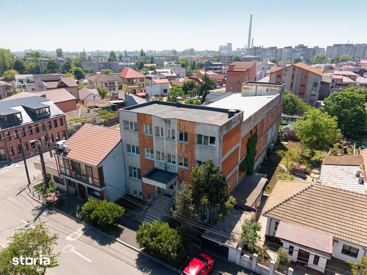 Spațiu comercial, de 1,452 mp, în Central