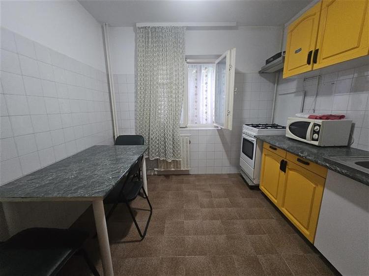 Apartament cu 2 camere decomandat, mobilat în Aviației