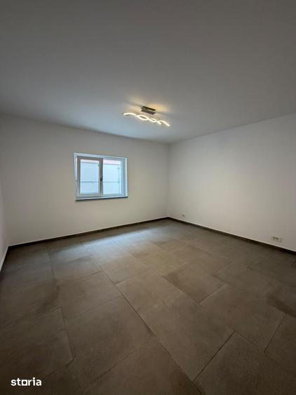 Spațiu comercial, de 350 mp, în Băneasa