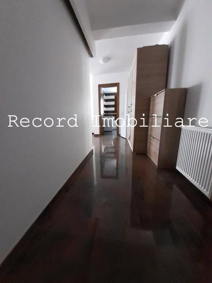 Apartament cu 2 camere semidecomandat în Florești