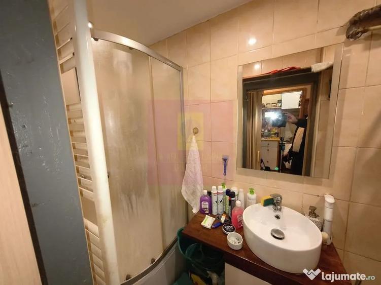 Apartament cu 2 camere semidecomandat în Baba Novac