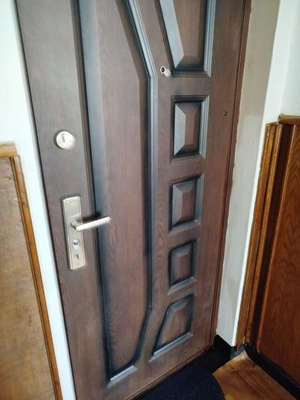 Garsonieră decomandată în Vama