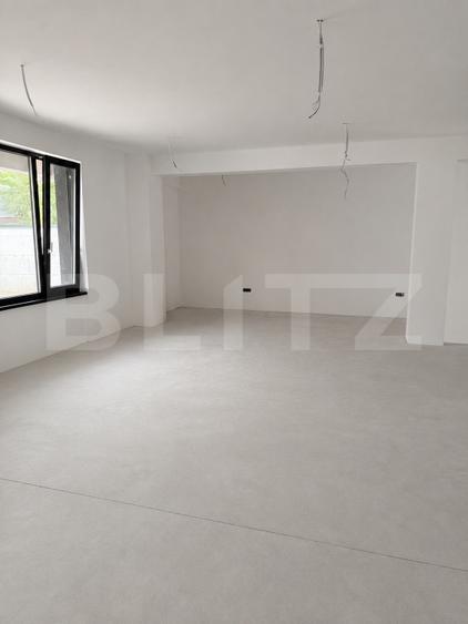 Spațiu comercial, de 198 mp, în Piața Centrală