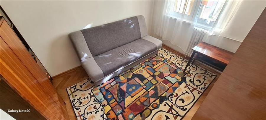 Apartament cu 3 camere decomandat, mobilat în Aurel Vlaicu