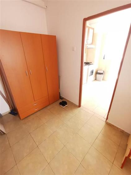 Apartament cu 2 camere decomandat, mobilat în Canta