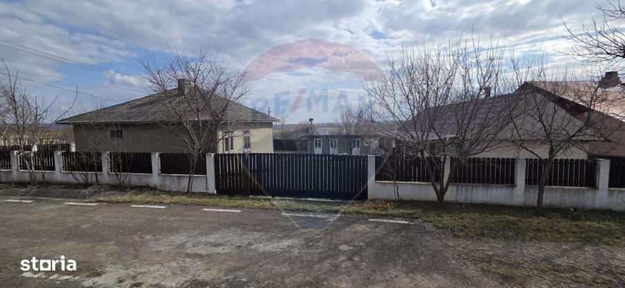 Casă cu 4 camere în Stanca