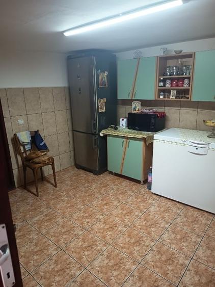 Casă individuală cu 4 camere cu Teren 2400 Mp în Traian