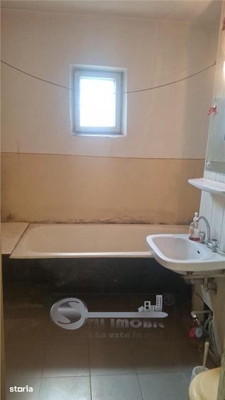 Apartament cu 2 camere decomandat în Nicolina