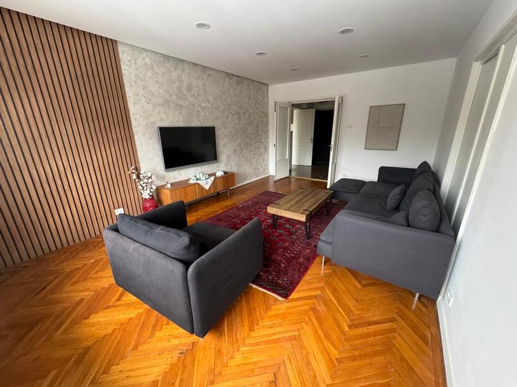 Apartament cu 4 camere decomandat, mobilat în Kiseleff