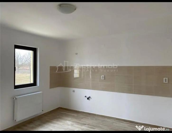 Casă cu 3 camere cu Teren 400 Mp în Central