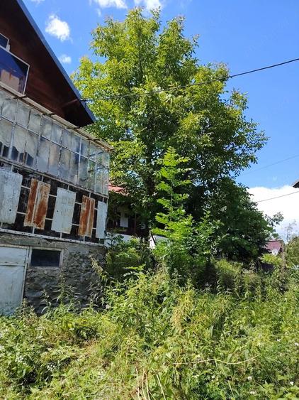 Casă cu Teren 1150 Mp în Trenu