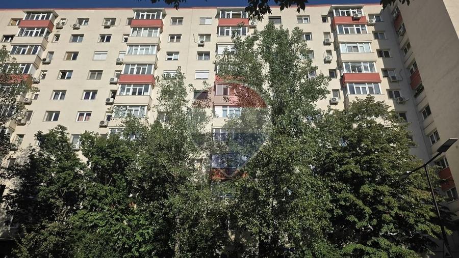Apartament cu 2 camere decomandat, mobilat în Brâncoveanu