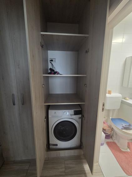 Apartament cu 2 camere decomandat în Berceni