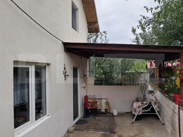 Casă individuală cu 4 camere cu Garaj în Câmpenești