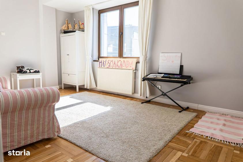 Casă cu 4 camere cu Teren 300 Mp în Herăstrău
