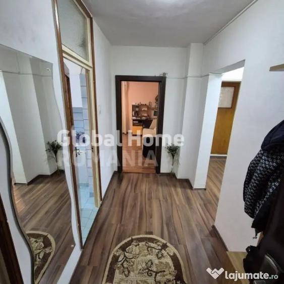 Apartament cu 3 camere decomandat în Decebal