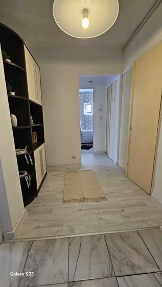 Apartament cu 2 camere decomandat în Sârbi