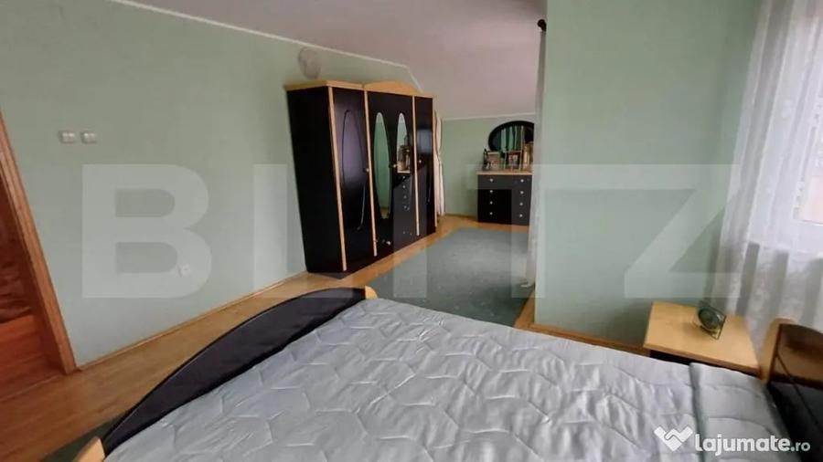 Casă cu 5 camere cu Teren 1200 Mp în Centura