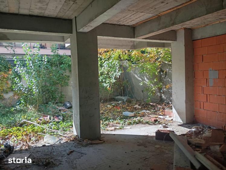 Spațiu comercial, de 950 mp, în Chitila