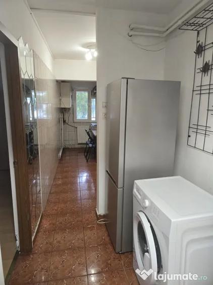 Garsonieră decomandată în Nord