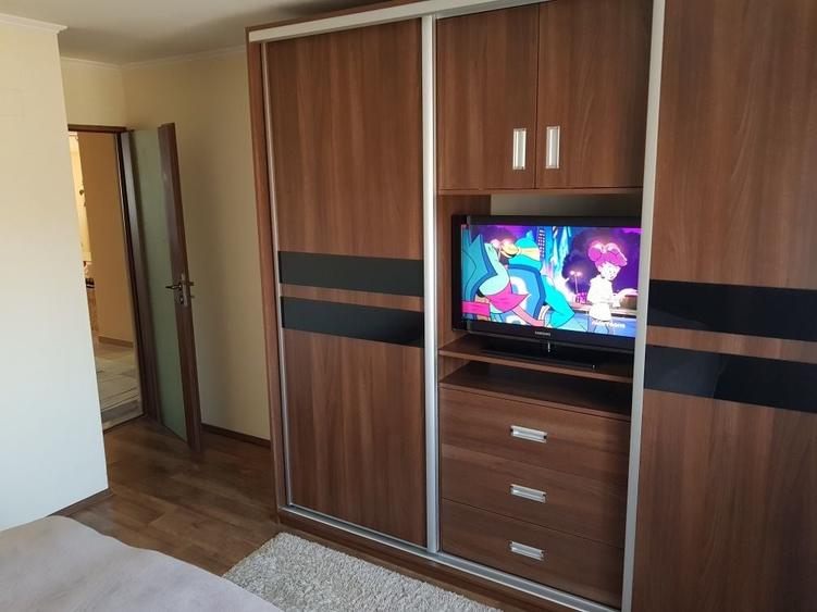 Casă cu 4 camere în Sântion