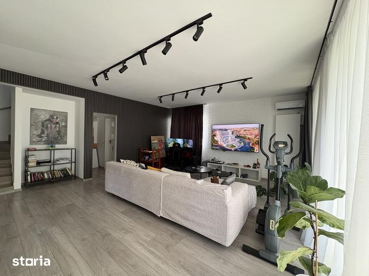 Casă cu 4 camere cu Teren 262 Mp în Berceni