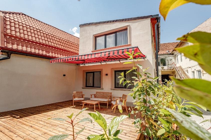 Casă individuală cu 2 camere cu Canalizare în Centrul Istoric