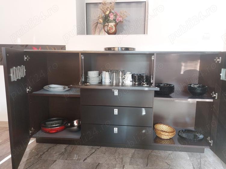 Casă cu 6 camere în Central