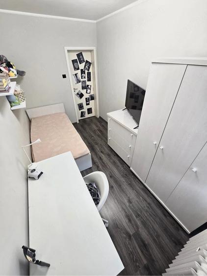 Apartament cu 4 camere decomandat în Central