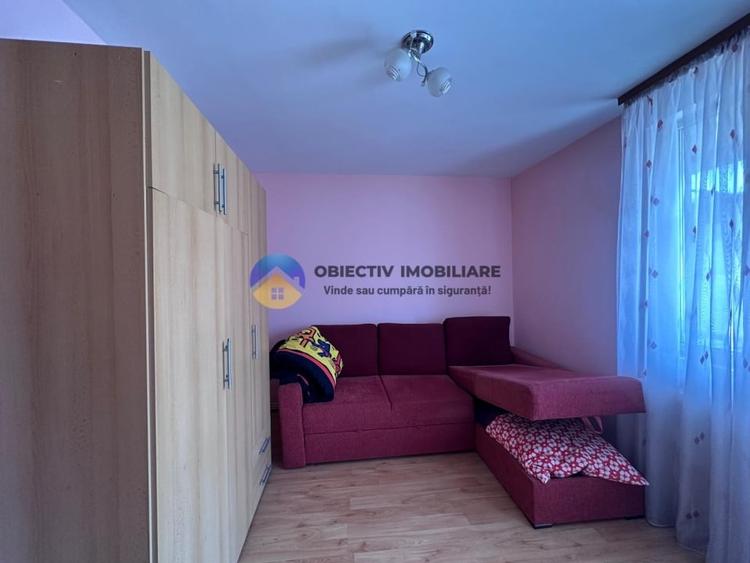 Apartament 3 camere de vânzare - Zona Centrală / 2 băi - 8