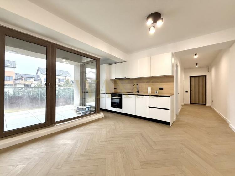 Apartament cu 3 camere semidecomandat, mobilat în Borhanci
