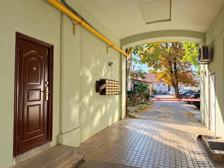 Apartament cu 2 camere decomandat în Ultracentral