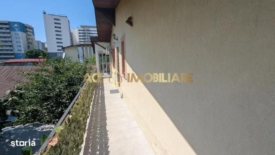 Apartament cu 3 camere în Mihai Bravu
