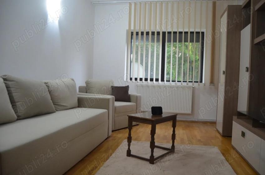 Apartament cu 3 camere decomandat în Predeal