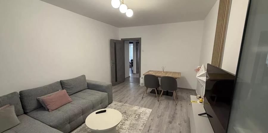 Apartament cu 3 camere decomandat, mobilat în Alexandru cel Bun