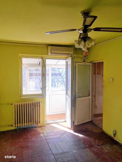 Apartament cu 3 camere semidecomandat în Șagului