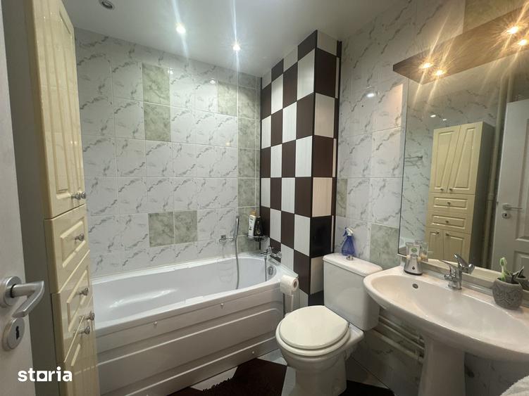 Apartament cu 4 camere în Berceni