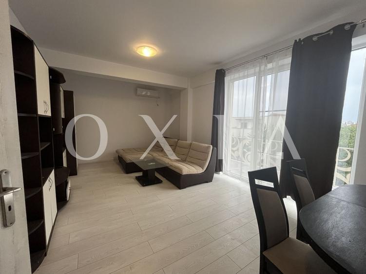 Apartament cu 3 camere decomandat, mobilat în Dumbrăvița
