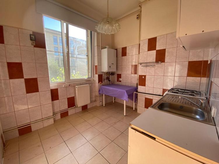Apartament cu 2 camere decomandat în Băneasa
