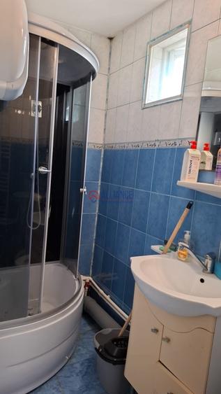 Casă cu 5 camere cu Canalizare în Stadion