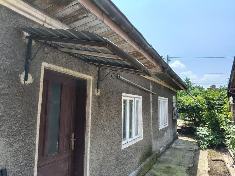 Casă cu 3 camere semidecomandat în Sud