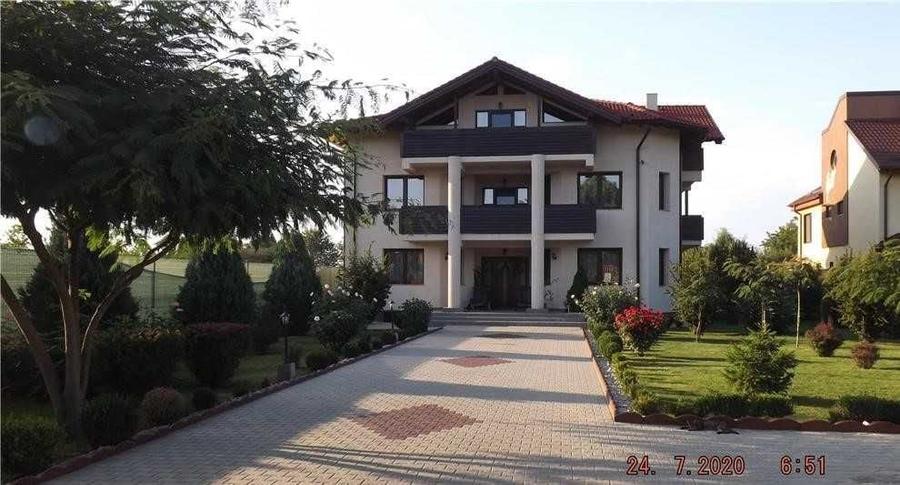 Casă cu 4 camere cu Teren 2000 Mp în Cazasu