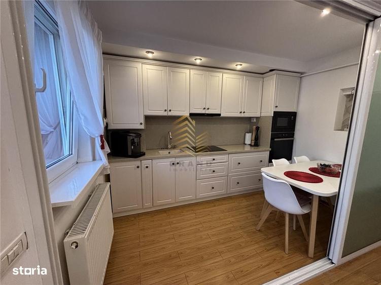 Apartament cu 4 camere decomandat în Ciupercenii Noi