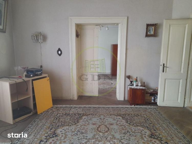 Casă cu 4 camere cu Teren 340 Mp în Central