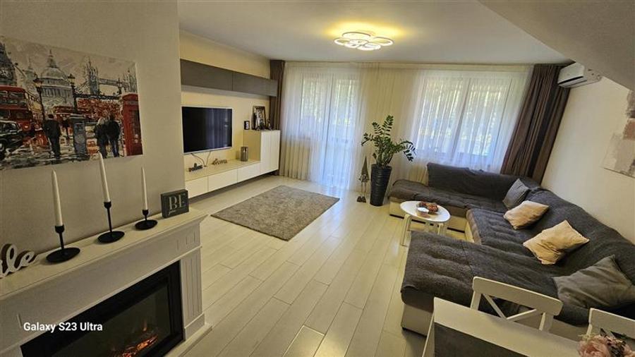 Casă cu 5 camere cu Canalizare în Central