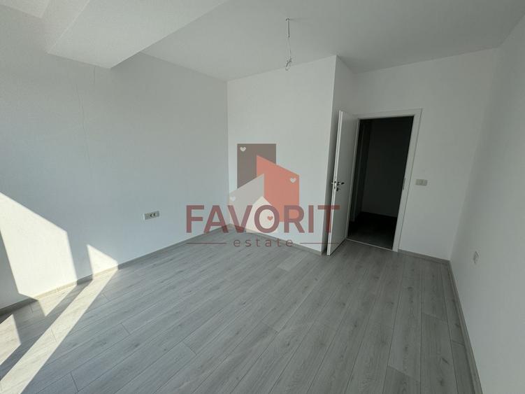 Apartament cu 3 camere decomandat în Aradului