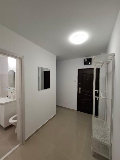 Apartament cu 2 camere, mobilat în Central